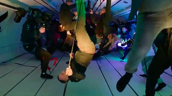 De fiesta, sin gravedad. Éxito del primer vuelo "Zero G" De fiesta, sin gravedad. Éxito del primer vuelo "Zero G"