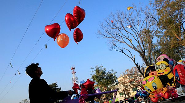 تبلیغ ولنتاین در پاکستان ممنوع شد تبلیغ ولنتاین در پاکستان ممنوع شد