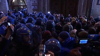 Italie : des néo-fascistes manifestent à Macerata