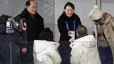 Tregua Olímpica: histórico choque de manos entre las dos Coreas