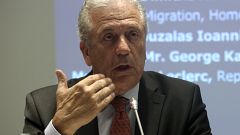 «Κουκουλοφόρους, ψευδομάρτυρες και σκευωρία» καταγγέλλει ο Δ. Αβραμόπουλος στην υπόθεση Novartis