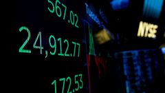 Wall Street abre em alta após semana caótica