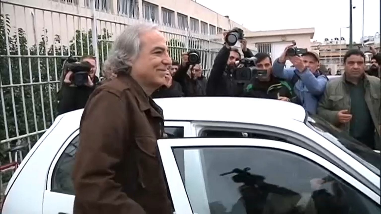 Líder do grupo "17 de Novembro" 48 horas em liberdade