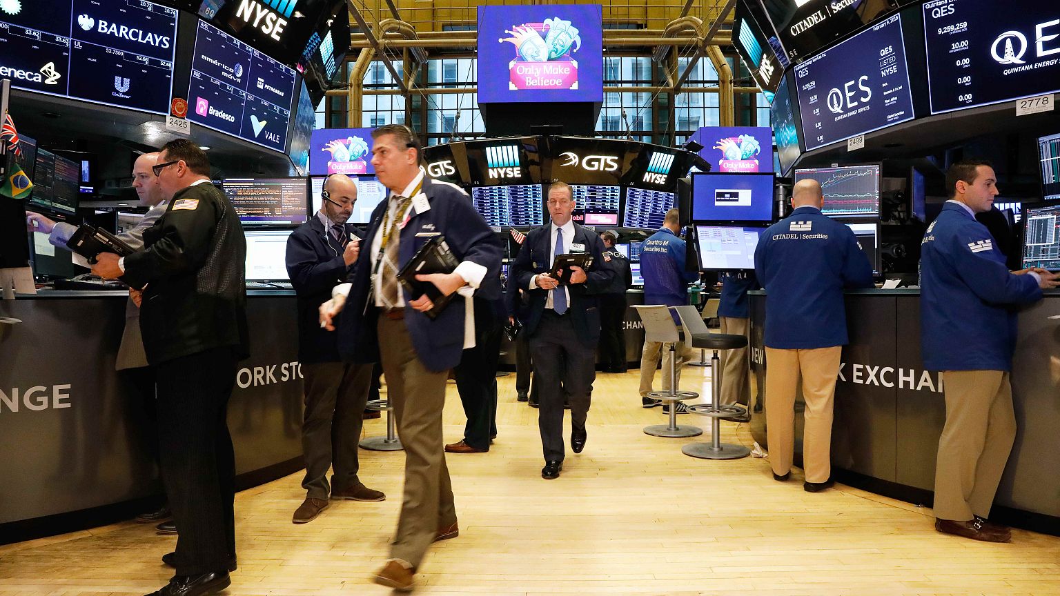Wall Street continue dans le rouge