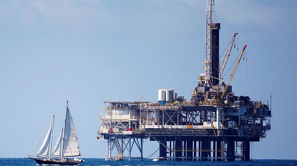 Eni e Total assinam acordo polémico com o Líbano Eni e Total assinam acordo polémico com o Líbano