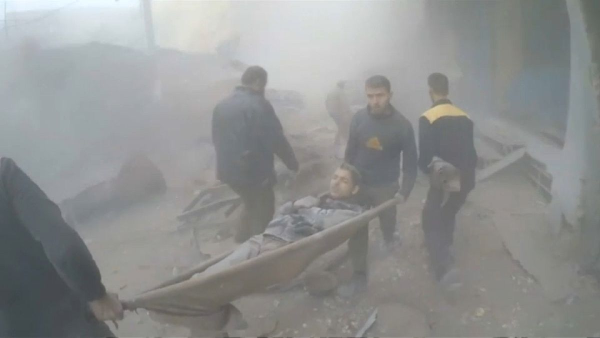 Suriye'de bombalar sivilleri vuruyor