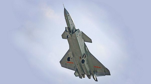 چین پیشرفتهترین جنگندۀ رادارگریزش را به پرواز درآورد چین پیشرفتهترین جنگندۀ رادارگریزش را به پرواز درآورد