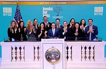 Wall Street firma otra semana con pérdidas
