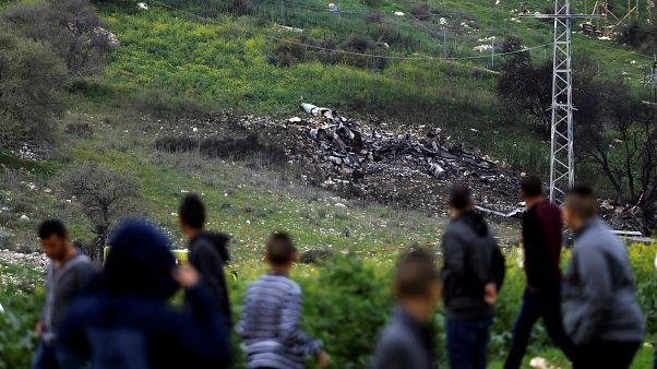 Suriye'de İsrail savaş uçağı düşürüldü Suriye'de İsrail savaş uçağı düşürüldü