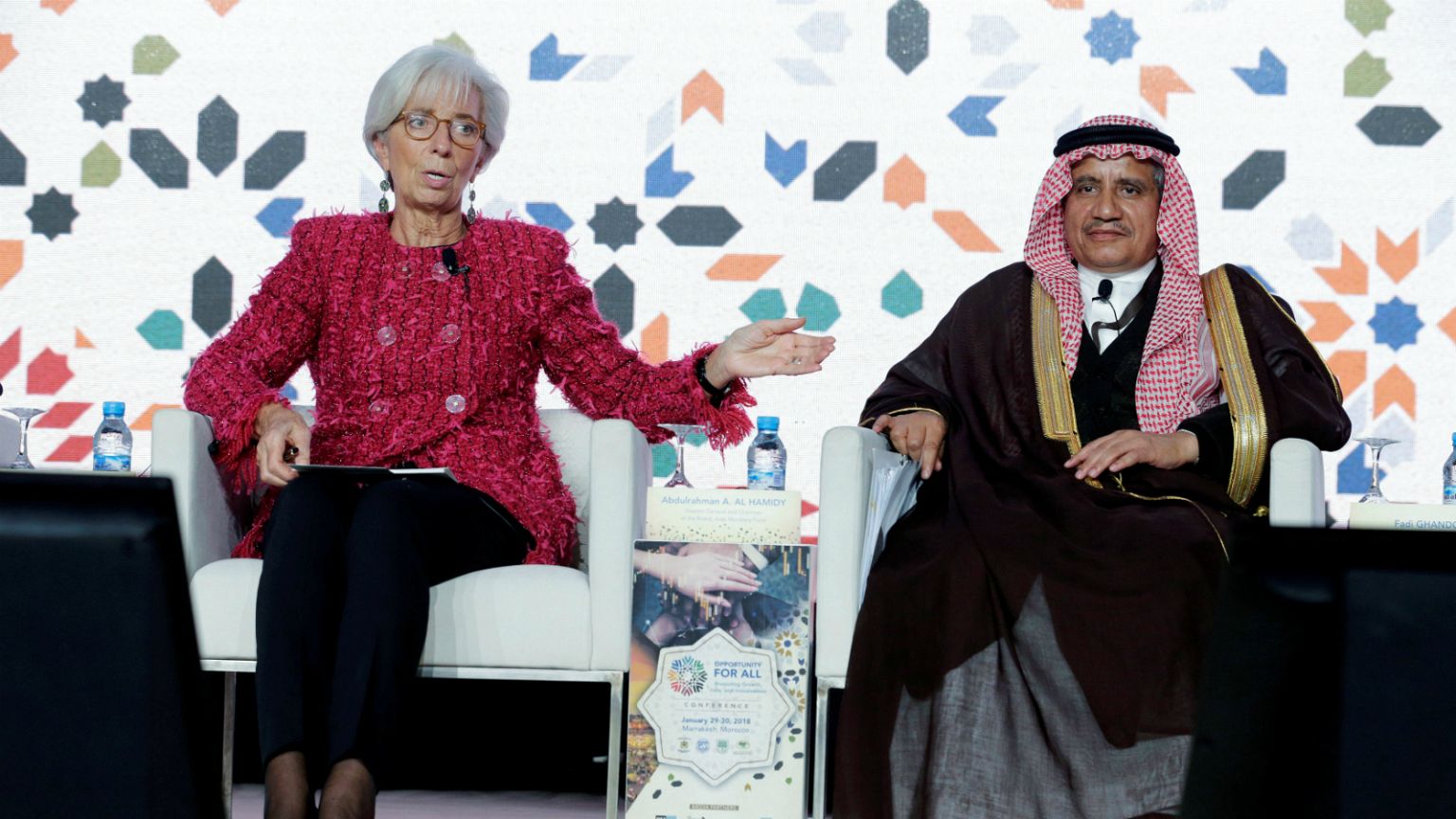 لاغارد تطالب العرب بخفض الرواتب ورفع الدعم عن الطاقة