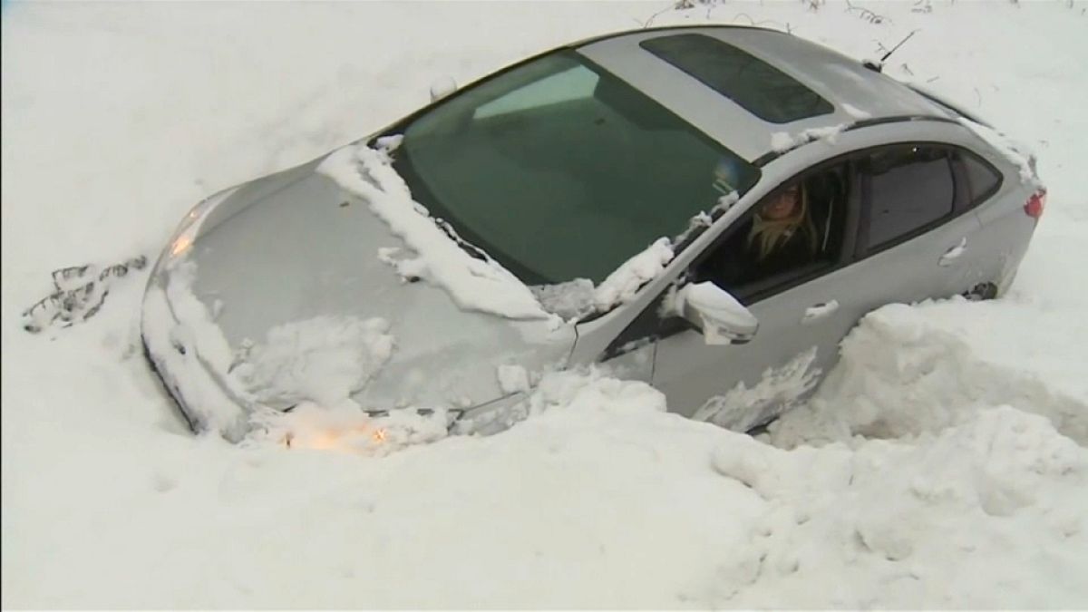 Al menos dos fallecidos a causa de una tormenta de nieve en EEUU