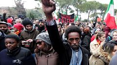 Les antifascistes marchent à Macerata