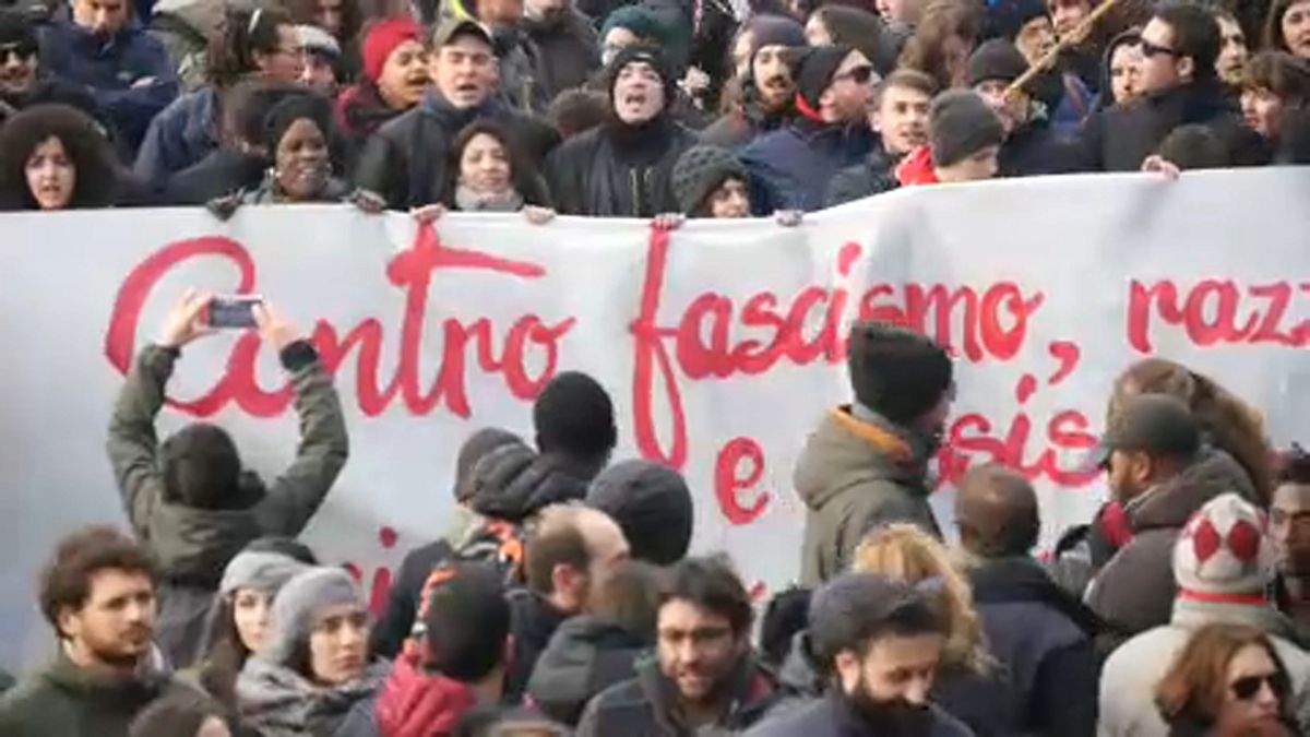 Manifestação contra o racismo em Macerata