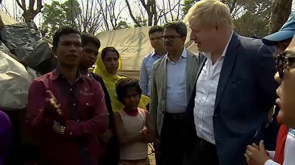 Boris Johnson: engedjék haza a rohingyákat! Boris Johnson: engedjék haza a rohingyákat!
