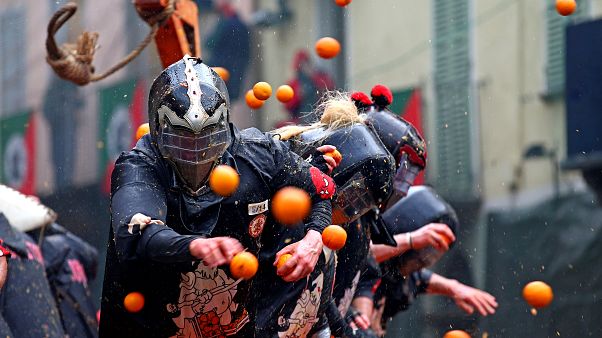 Carnevale di Ivrea: l'orgoglio della "Battaglia delle Arance" Carnevale di Ivrea: l'orgoglio della "Battaglia delle Arance"