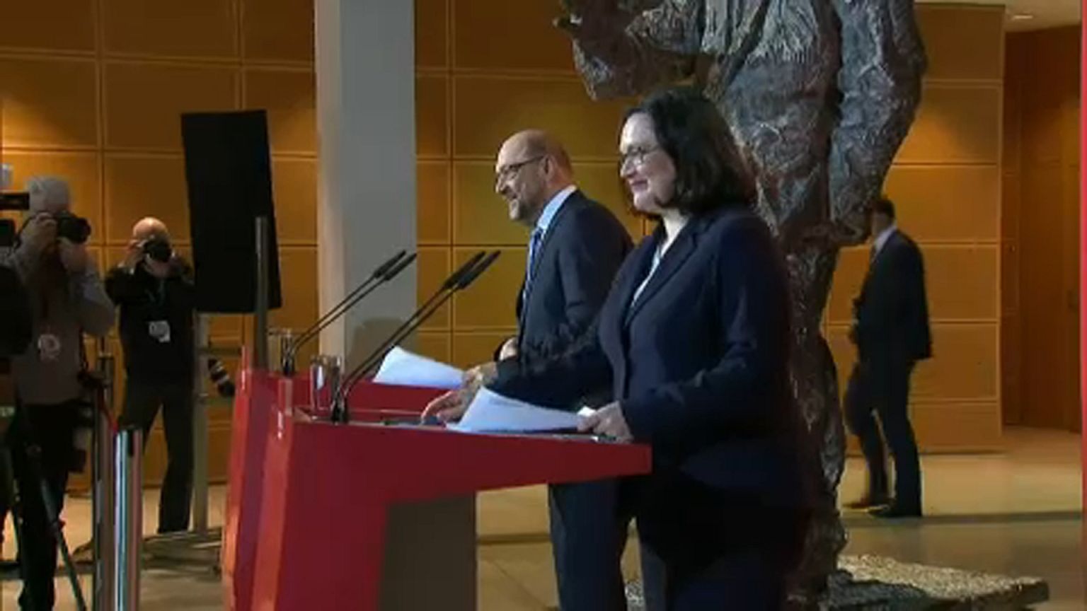 SPD "atrasa" distribuição de pastas