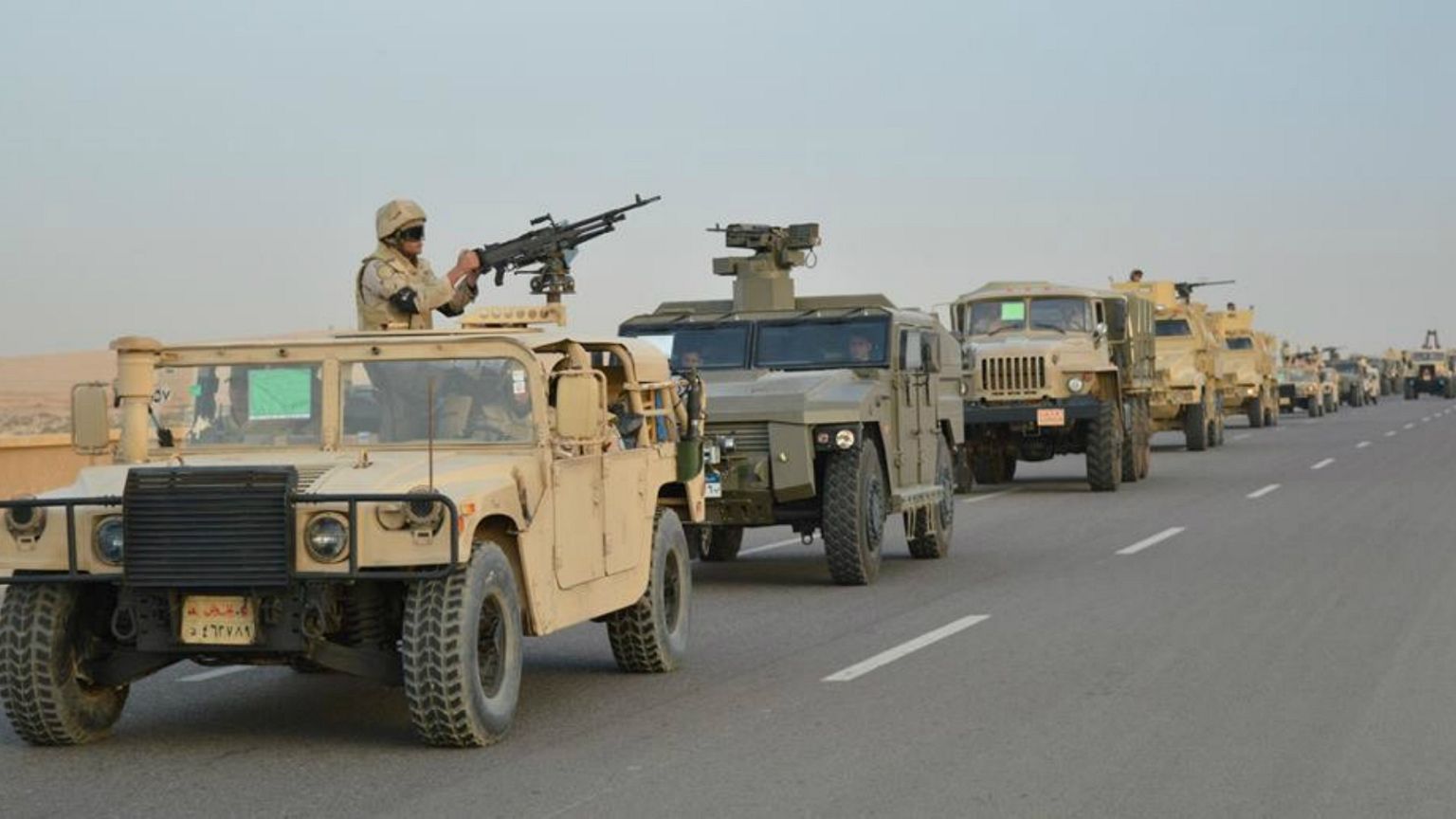 الجيش المصري: مقتل 12 من "التكفيريين" والقبض على العشرات في عملية سيناء 