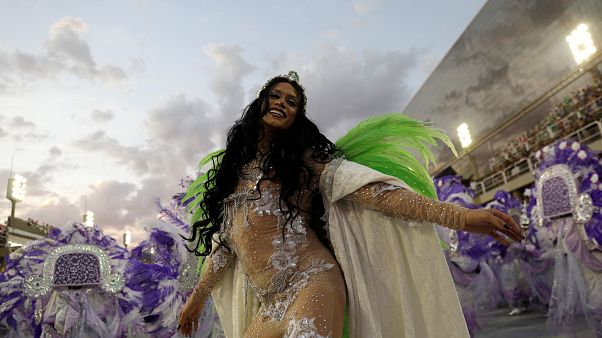 Las escuelas de samba encienden el sambódromo Las escuelas de samba encienden el sambódromo
