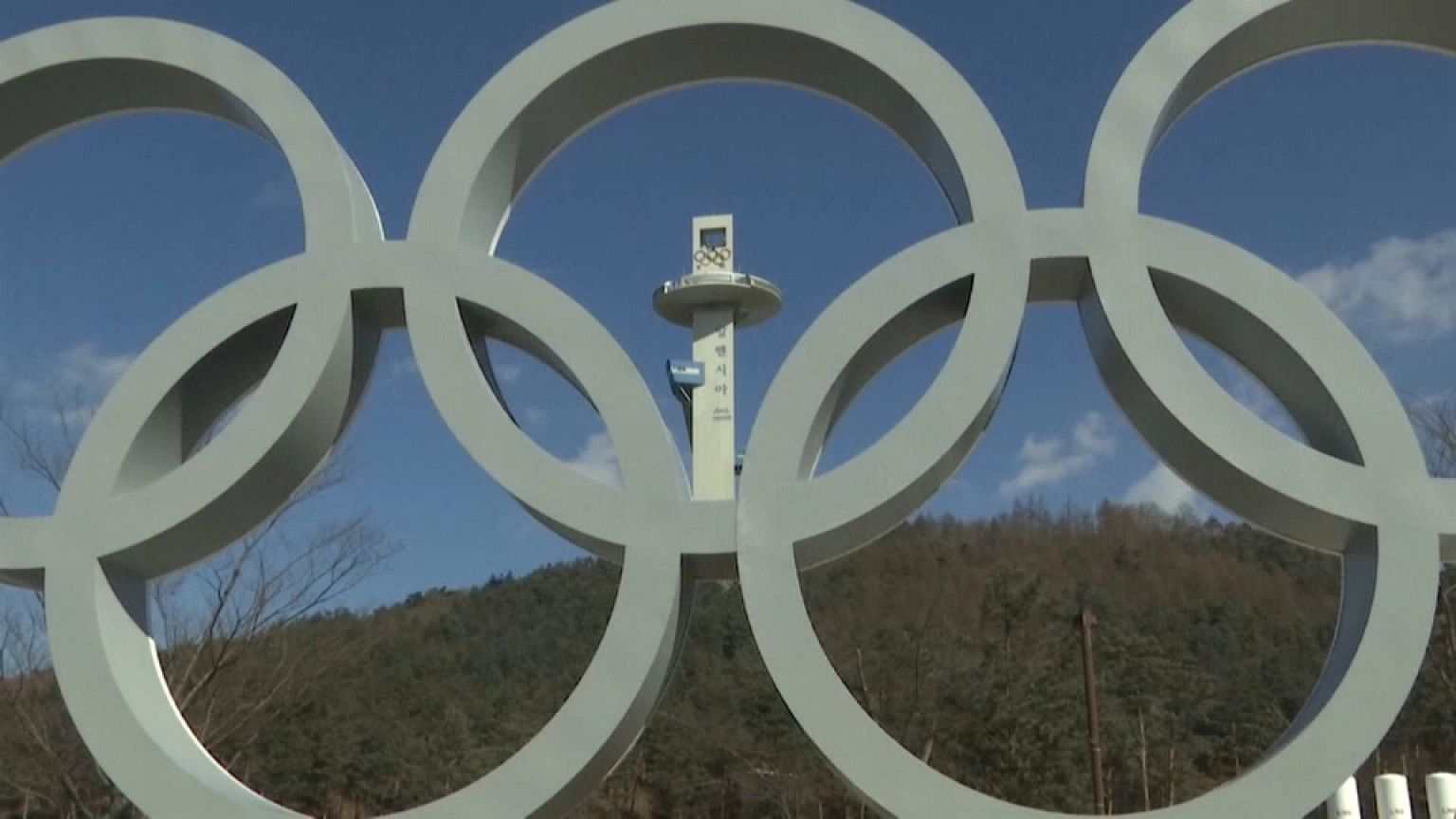 Gastroenterite e forti venti mettono in ginocchio olimpiadi invernali