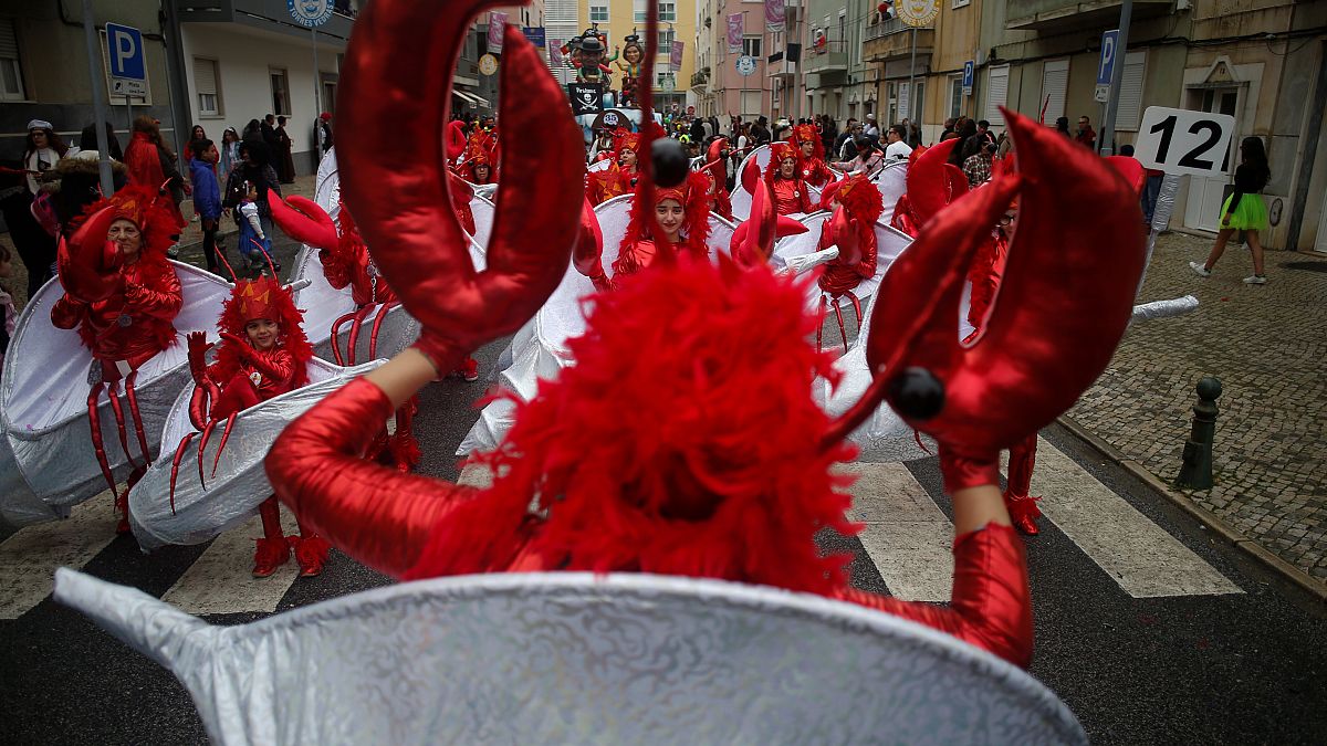 Satire und Ozeane: Karneval im portugiesischen Torres Vedras
