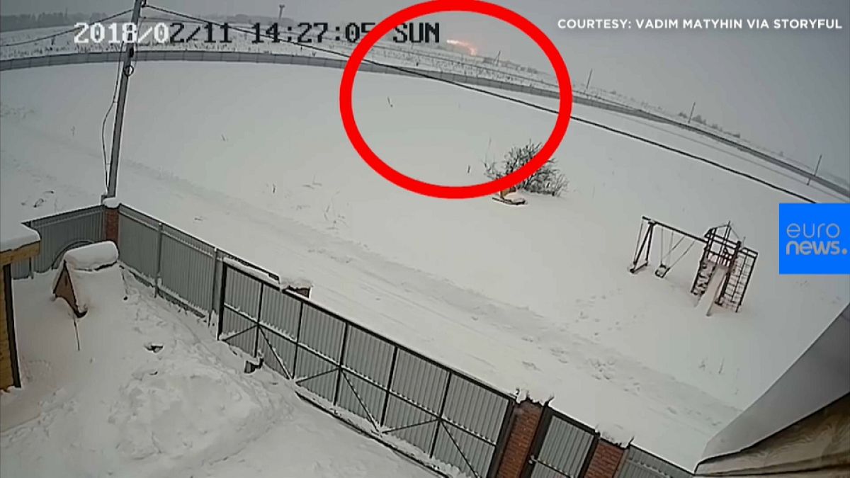 Una cámara de seguridad muestra el momento del accidente aéreo de Moscú