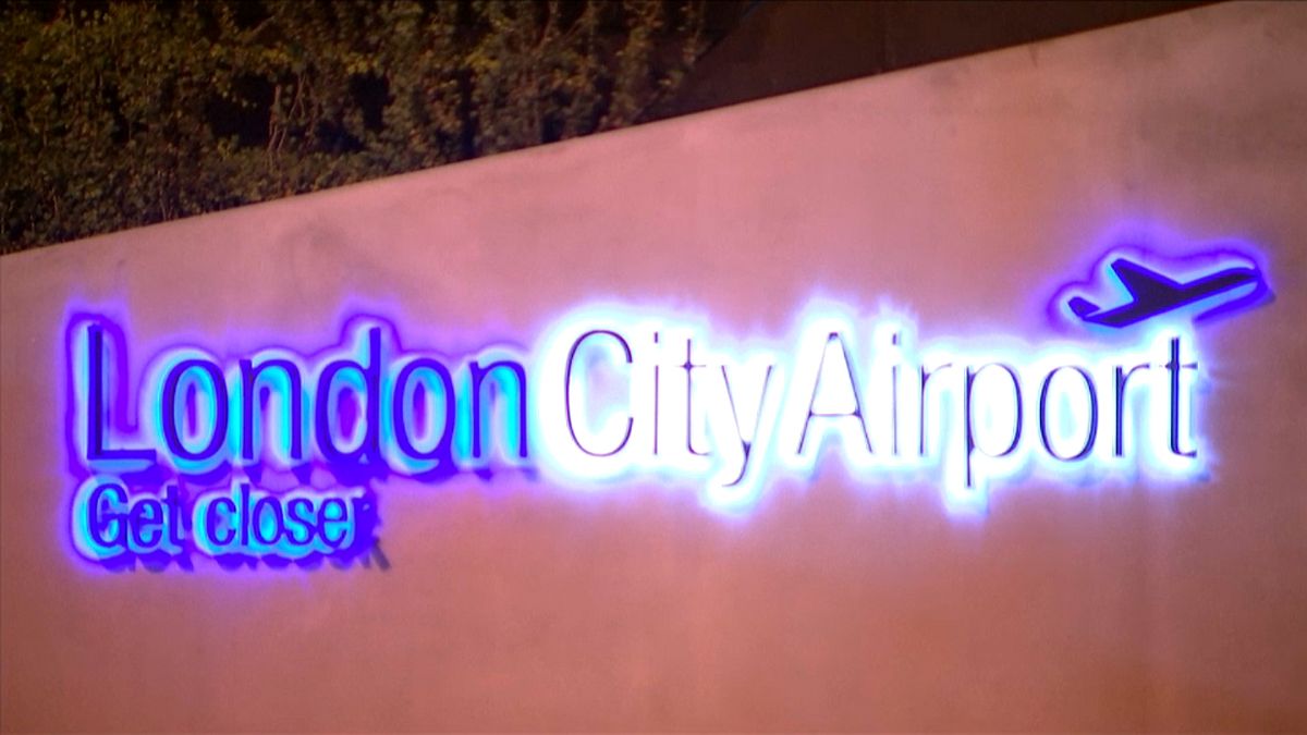 Аэропорт Лондона закрылся из-за бомбы