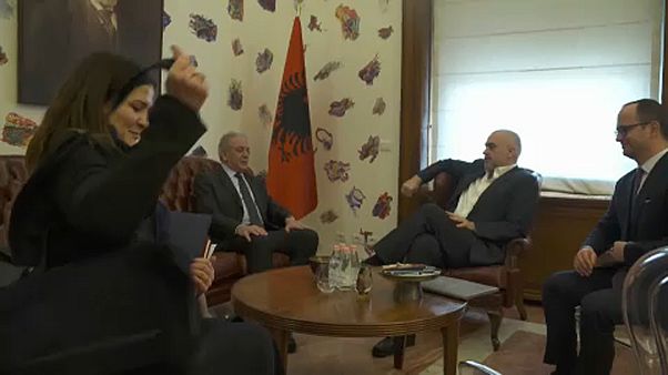 AB sığınmacı krizi konusunda Arnavutluk'a destek olacak AB sığınmacı krizi konusunda Arnavutluk'a destek olacak