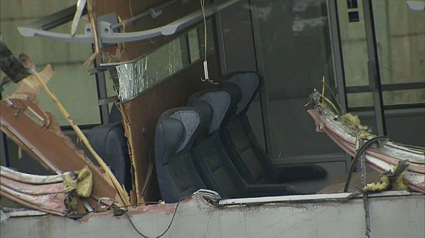 Eine Tote und mindestens 22 Verletzte bei Zugkollision in Österreich Eine Tote und mindestens 22 Verletzte bei Zugkollision in Österreich