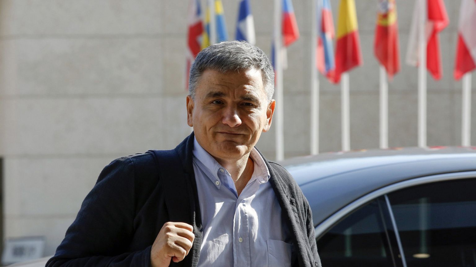 Εισβολή του Ρουβίκωνα στο ΕΒΕΑ σε ομιλία του Ευκλείδη Τσακαλώτου