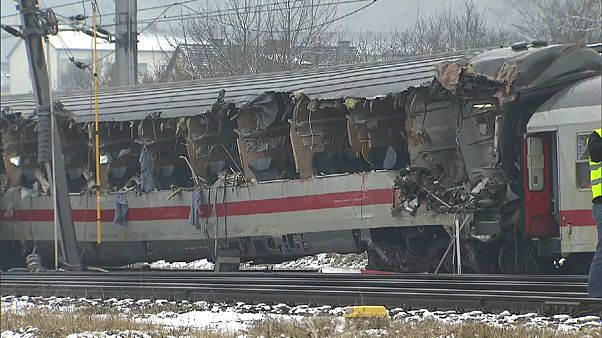 Austria: collisione treni 1 morto e 22 feriti Austria: collisione treni 1 morto e 22 feriti