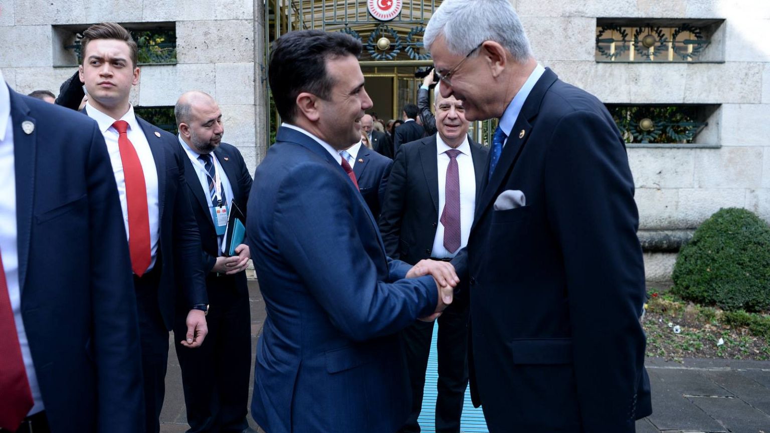 Γιλντιρίμ: Για το όνομα μιας χώρας αποφασίζει η ίδια η χώρα