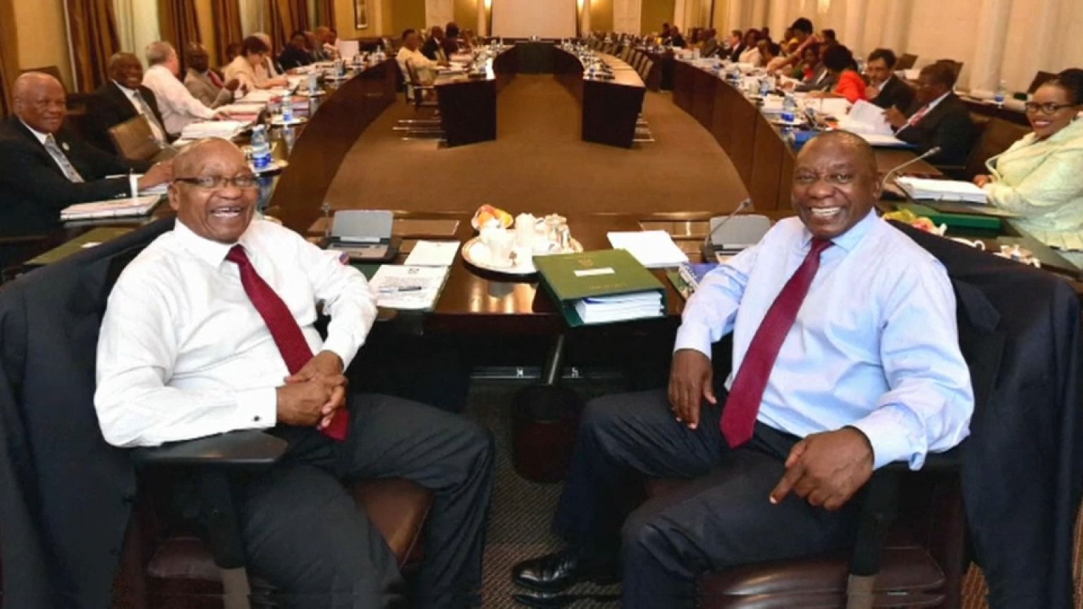 El partido de Zuma le pide que dimita