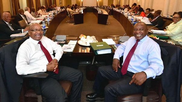 El partido de Zuma le pide que dimita El partido de Zuma le pide que dimita