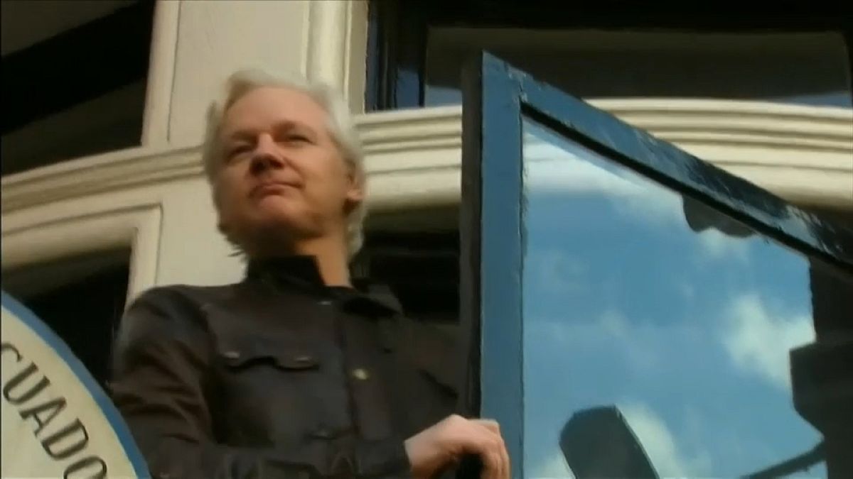 La Justicia británica mantiene la orden de arresto contra Julian Assange