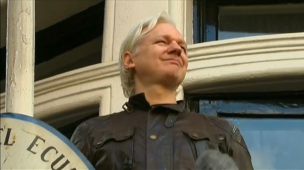 Haftbefehl gegen Assange bleibt bestehen Haftbefehl gegen Assange bleibt bestehen