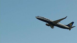 Ryanair sube el salario a los pilotos en plena negociación con el sindicato