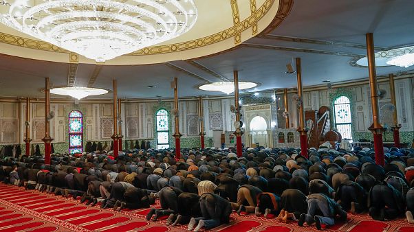 Arábia Saudita renuncia à gestão de Grande Mesquita de Bruxelas Arábia Saudita renuncia à gestão de Grande Mesquita de Bruxelas