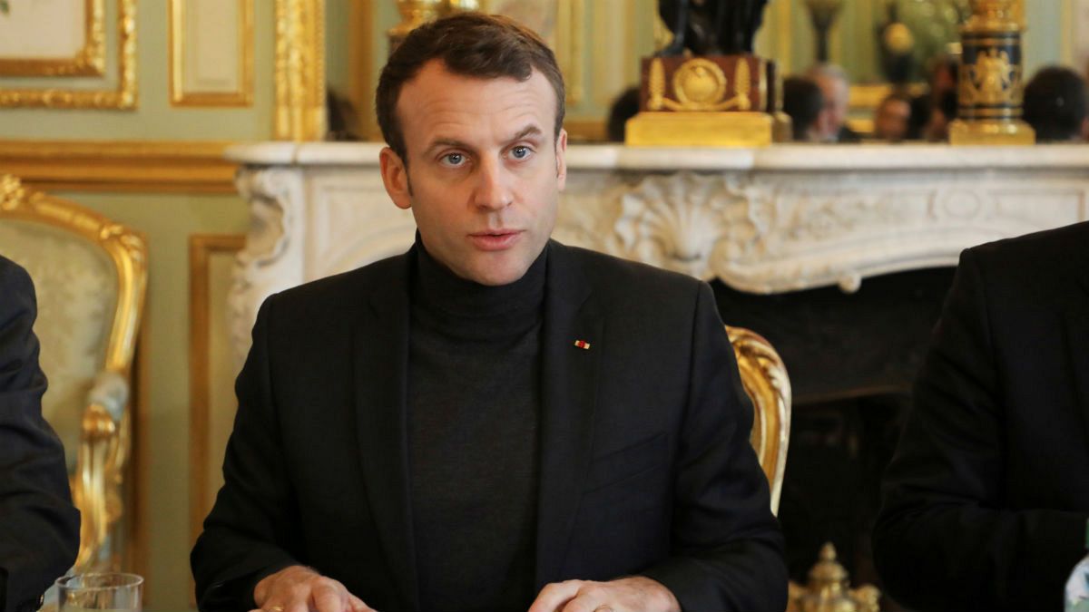ماکرون: اگر شواهد حمله شیمیایی یافت شود فرانسه به سوریه حمله می کند