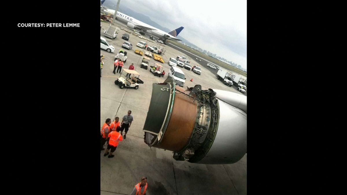 'Brace!': passenger films United Airlines emergency landing