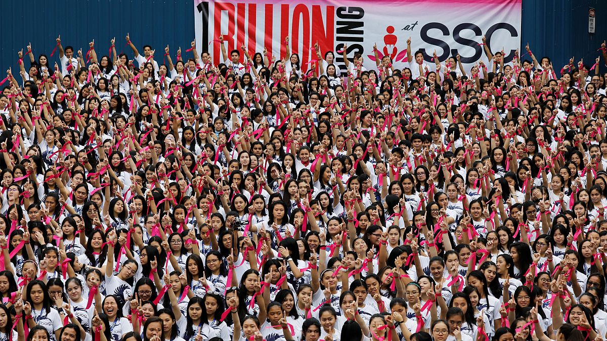 Saint-Valentin : les Philippines dansent contre le sexisme