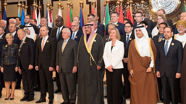 Több milliárd dollárt adtak Irak újjáépítésére Több milliárd dollárt adtak Irak újjáépítésére
