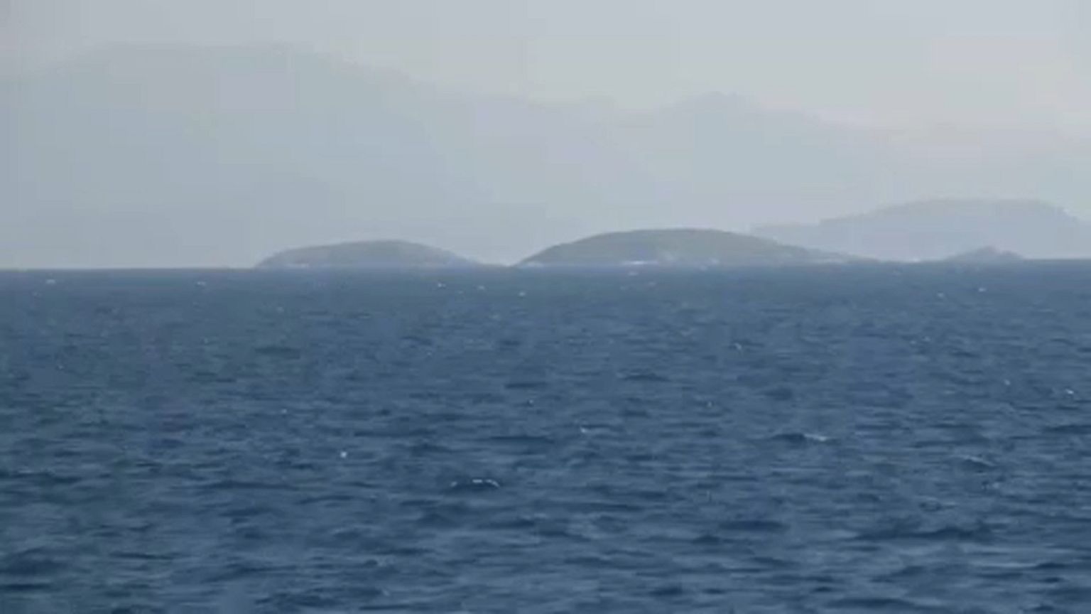 Turkey looks to ease Aegean tensions