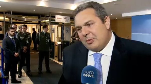 Π. Καμμένος: «Οφείλουμε να υπερασπιζόμαστε την εδαφική μας ακεραιότητα και τα σύνορα της Ευρώπης» Π. Καμμένος: «Οφείλουμε να υπερασπιζόμαστε την εδαφική μας ακεραιότητα και τα σύνορα της Ευρώπης»