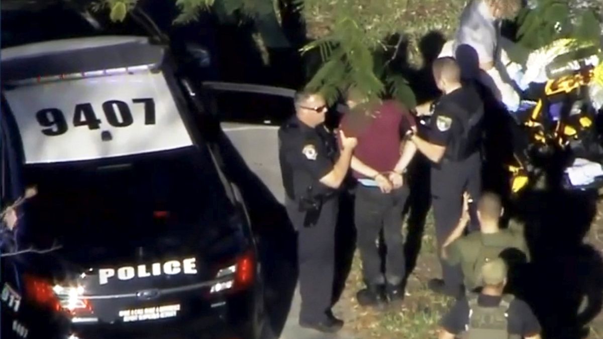 Florida: ex studente fa una strage al liceo, 17 morti