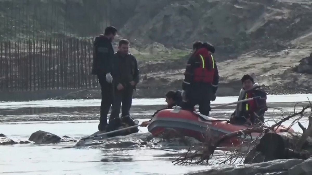 غرق شدن قایق پناهجویان موجب مرگ کودک ۴ ساله شد