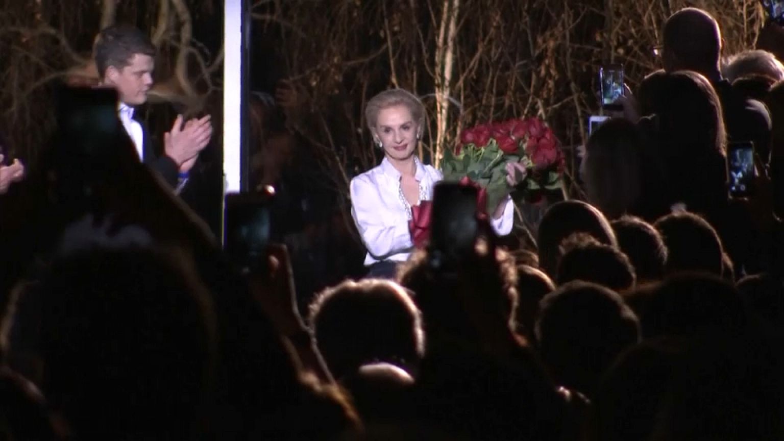 Carolina Herrera cede el testigo a Wes Gordon
