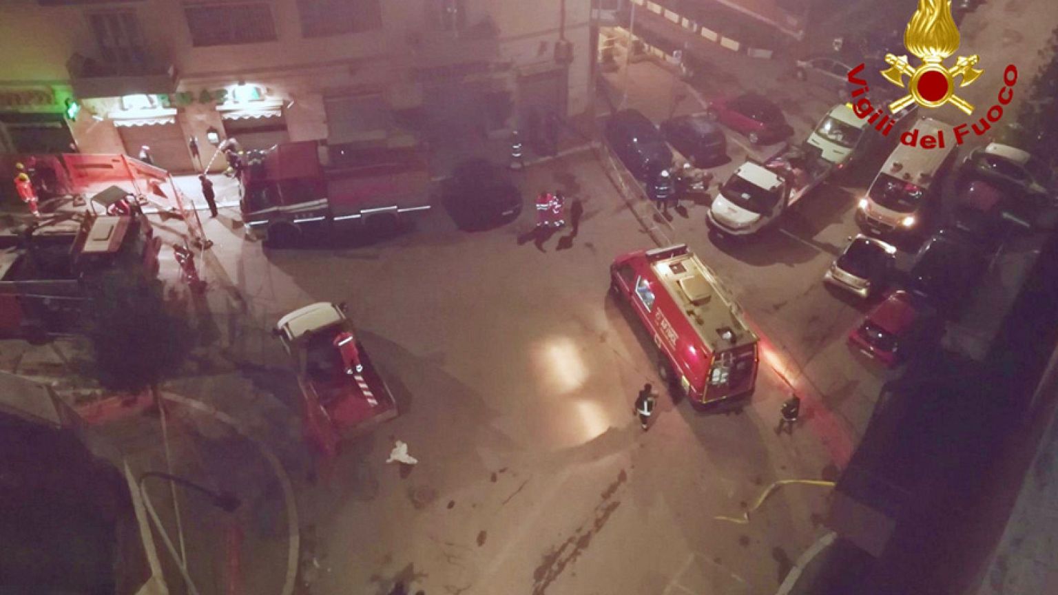 Se abre un cráter gigante en el suelo de Roma