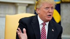 Trump obvia el control de armas en su mensaje por el tiroteo en un instituto de Florida