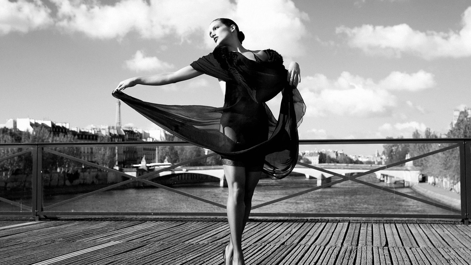 Silk stockings are back
