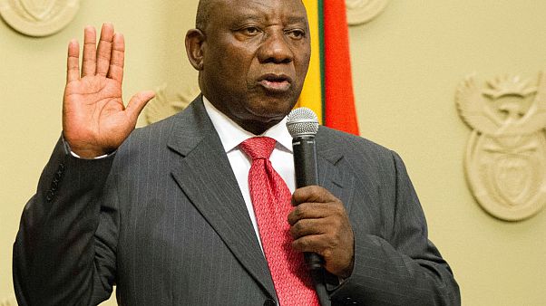 Cryil Ramaphosa yemin ederek göreve başladı Cryil Ramaphosa yemin ederek göreve başladı